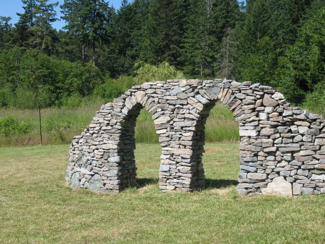 Glendale BC arch revisited in 2007